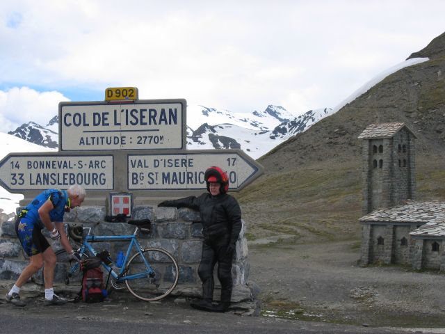Kyll tarkenee... Col de l'Iseran, Ranska.