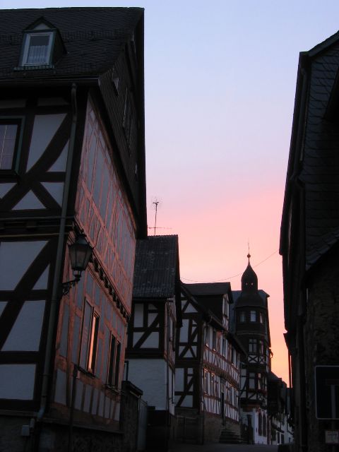 Auringonlasku Braunfelsissa, Saksassa.