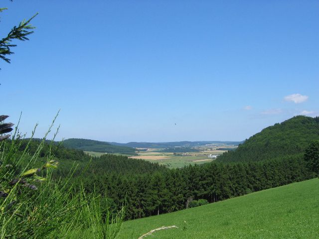 Keski-Saksan maalaismaisemaa. Rothaargebirge, Saksa.
