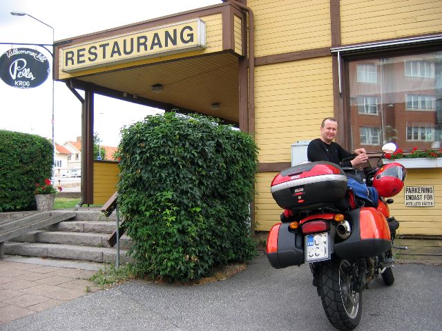 Lhtvalmiina Pelles Krogin pihalla. Lysekil, Ruotsi.