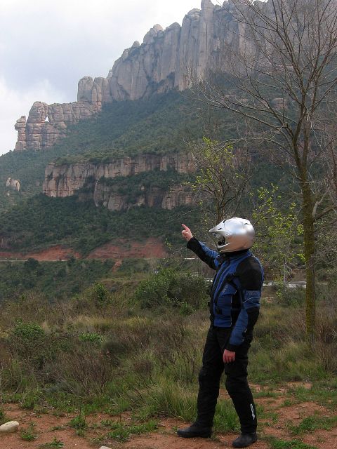 Reik vuoressa. Sierra de Montserrat, Espanja.