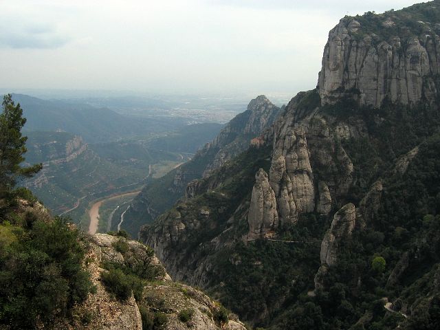 Nkala Montserratin luostarialueelta itn. Sierra de Montserrat, Espanja.