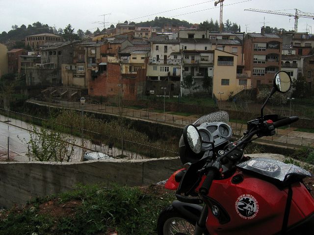 Tauko tienposkessa. Sant Llorenc Savall, Espanja.