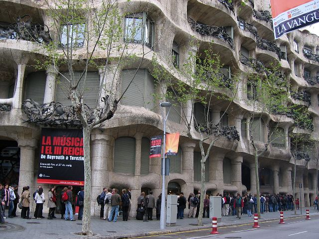 Casa Mila on suosittu nhtvyys. Barcelona, Espanja.